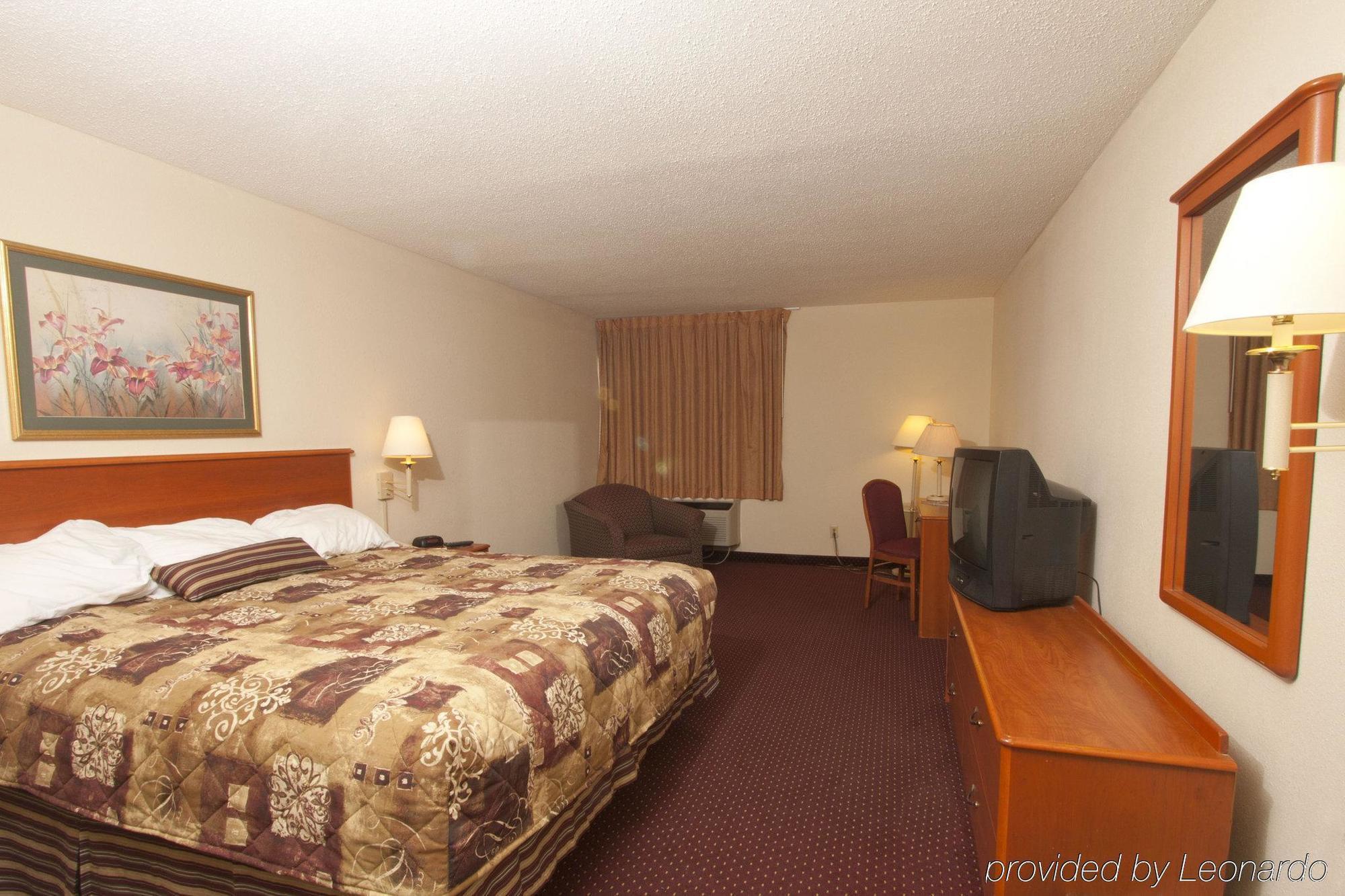 The Garden Inn Elkhart Habitación foto