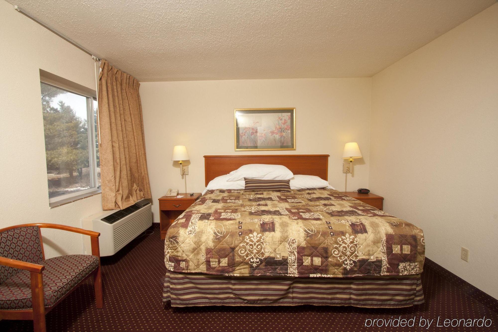 The Garden Inn Elkhart Habitación foto