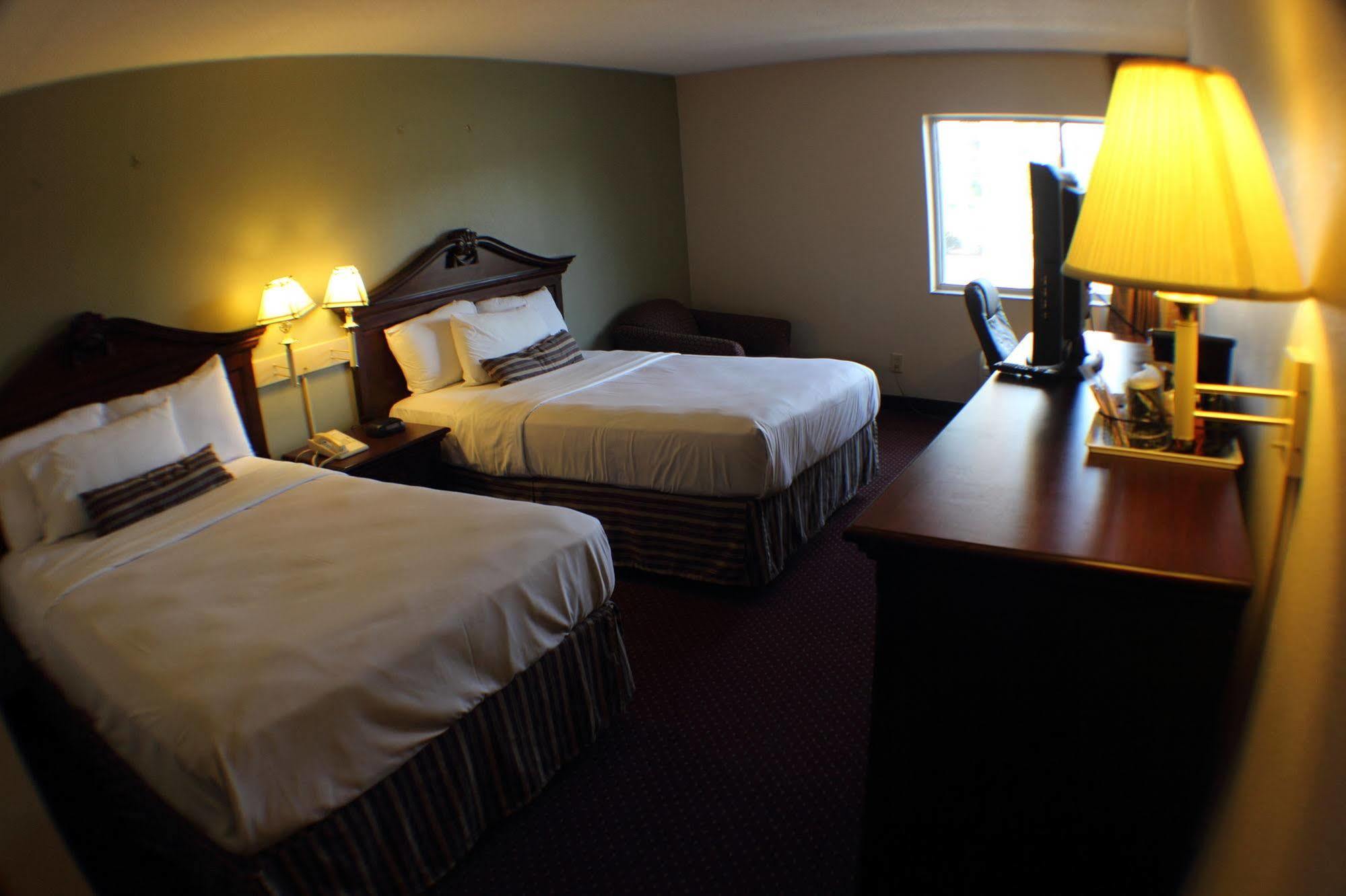 The Garden Inn Elkhart Exterior foto