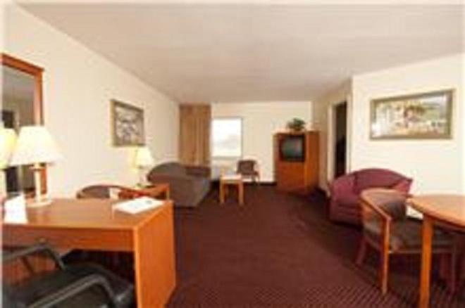 The Garden Inn Elkhart Habitación foto